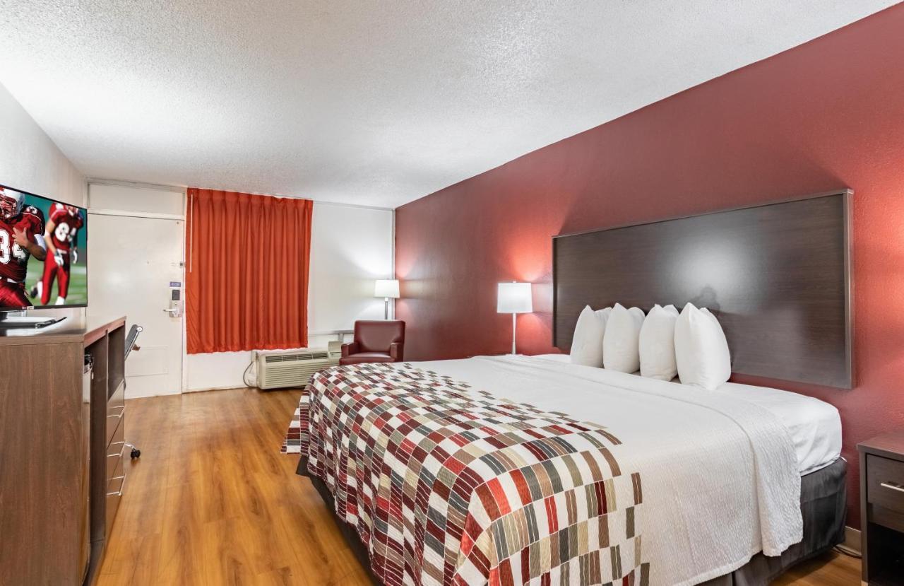Red Roof Inn Форсайт Екстер'єр фото